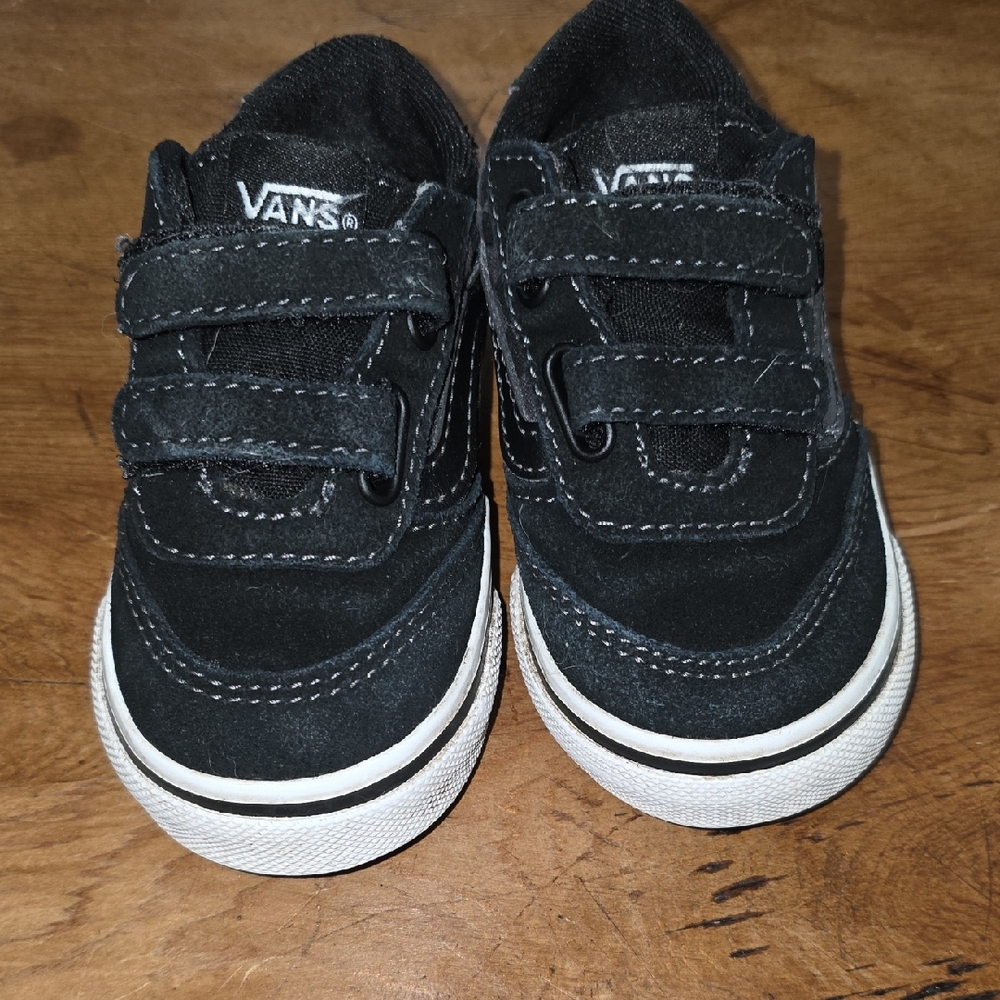 Vans Kids Sneakers in Black and White